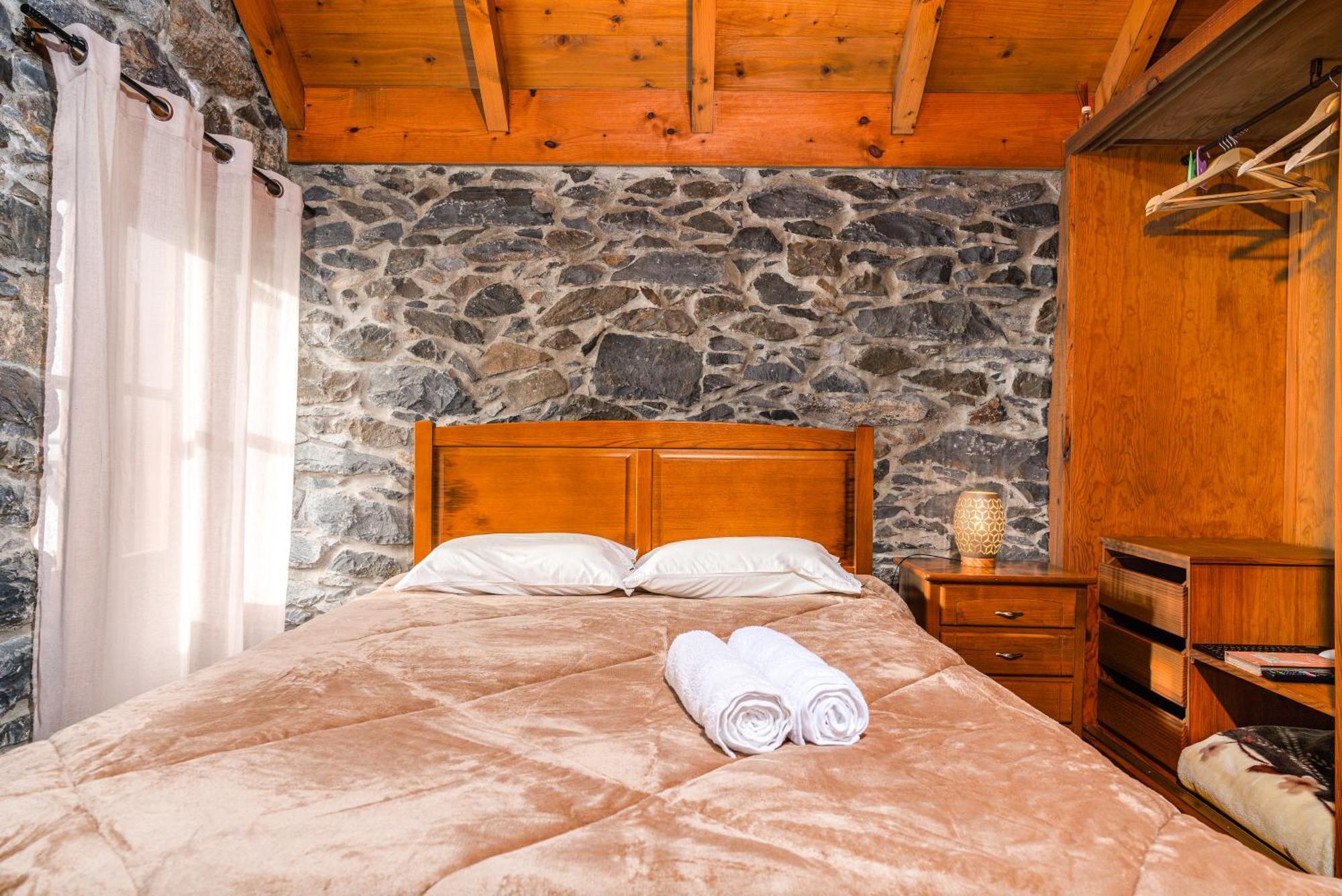 King'S House - Centennial House Ribeira do Raposo Buitenkant foto