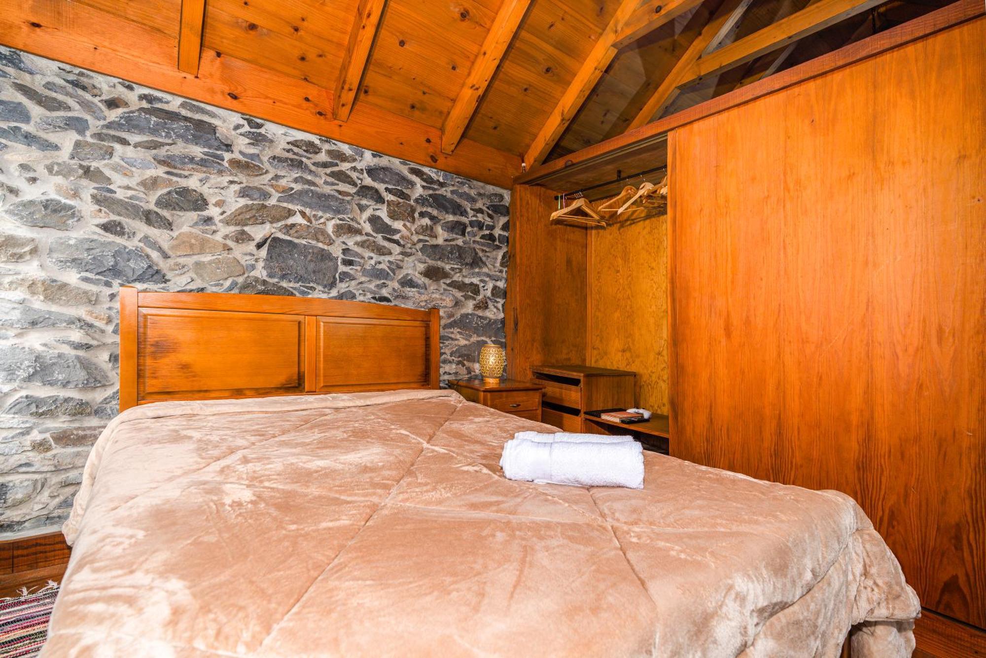King'S House - Centennial House Ribeira do Raposo Buitenkant foto