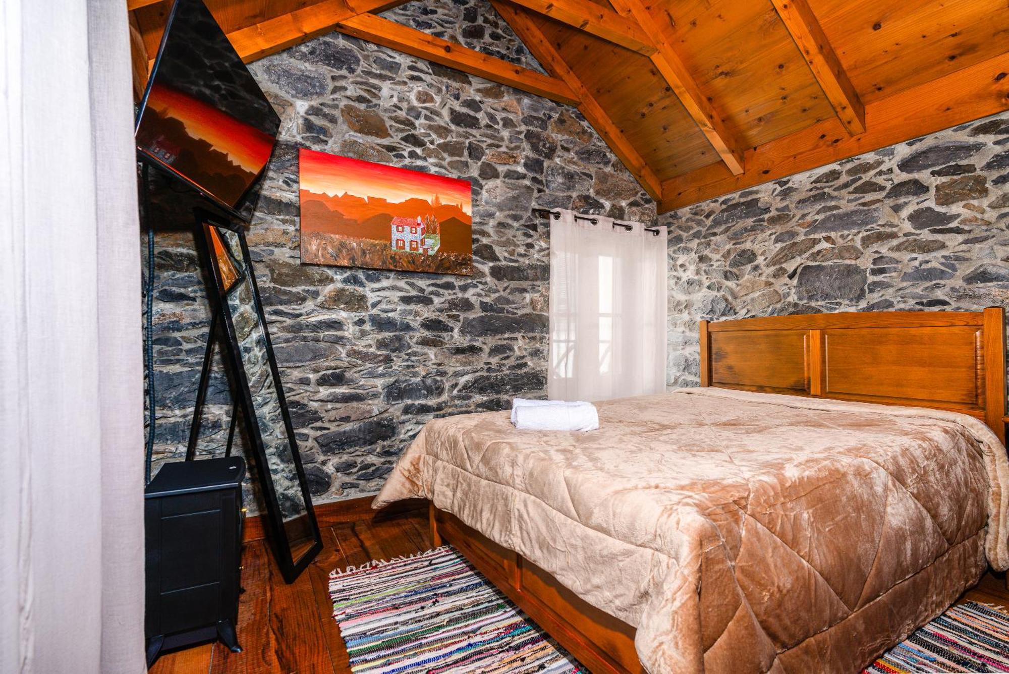 King'S House - Centennial House Ribeira do Raposo Buitenkant foto